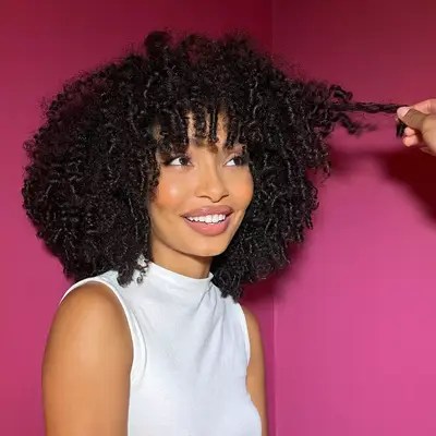 Yara Shahidi with her curly hair