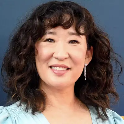 sandra oh curly hair bangs
