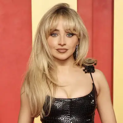 sabrina carpenter blonde hair bangs at vanity fair oscar party