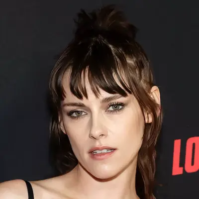 kristen stewart at love lies bleeding premiere with brown bangs