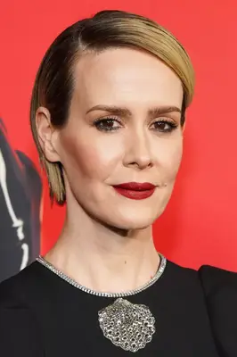 Sarah Paulson with a sleek, side-parted bob with dark roots