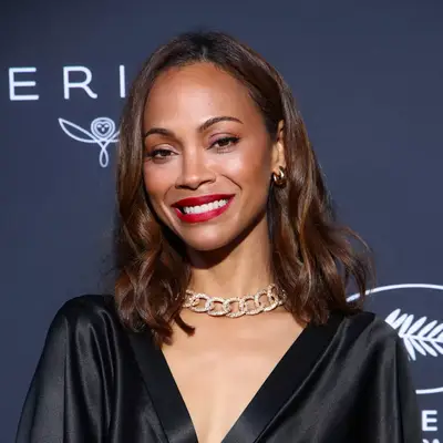 Zoe Saldana with wavy long bob 