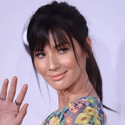 olivia munn wearing wispy bangs
