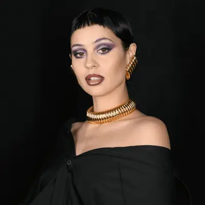 alexa demie wearing micro bangs