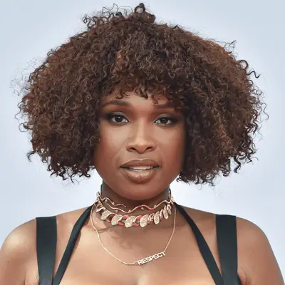 jennifer hudson wearing curly bangs