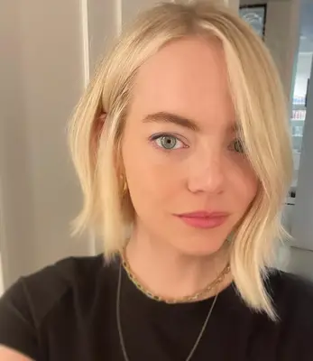 Emma Stone with platinum blonde bob hair