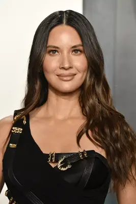 Olivia Munn with long waves