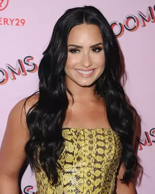 Demi Lovato super-long glossy wavy hair