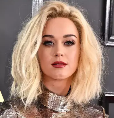 Katy Perry with Textured Shoulder-Length hair