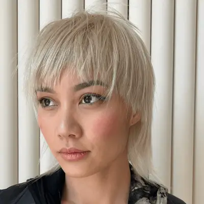 two women with jellyfish haircuts 