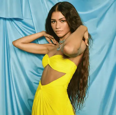 Alessandra Ambrosio with sun-kissed ombre highlighted hair