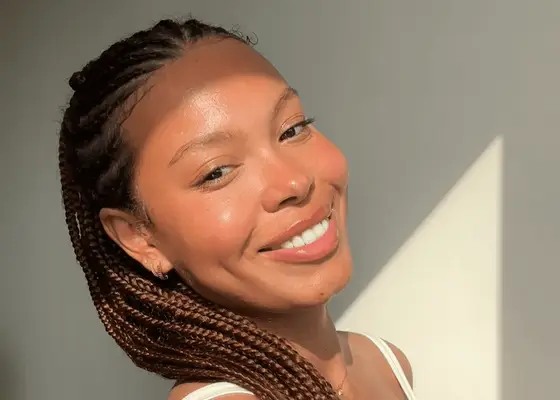 Menschliches vs. synthetisches Flechtenhaar: die Vor- und Nachteile von jedem