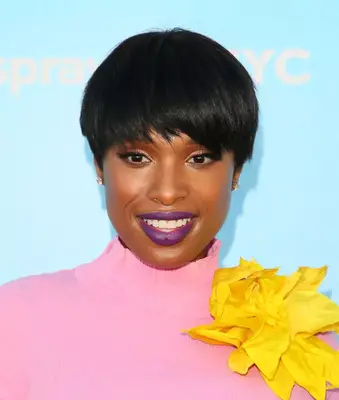 Jennifer Hudson bowl haircut
