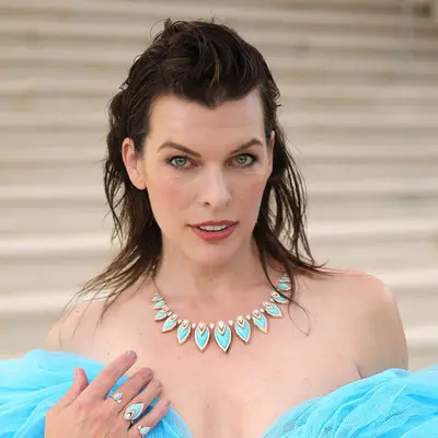 Milla Jovovich with widow