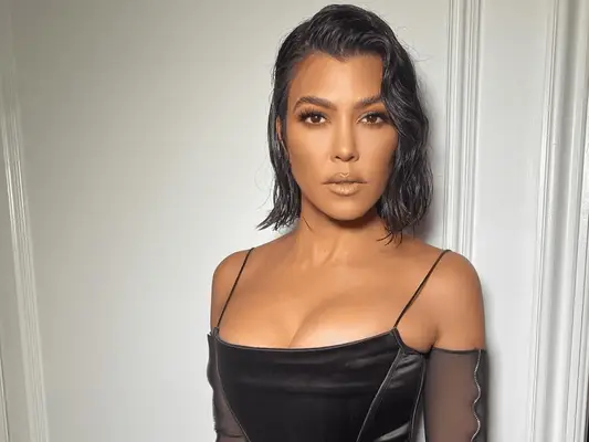 12 Coiffures de pointe de la veuve qui montrent la racine des cheveux en V