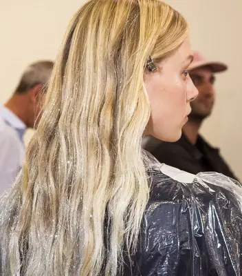 hair glitter ideas: Giambattista Valli S/S 19