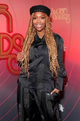 Brandy Norwood wearing chunky blonde twists