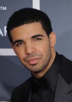 Drake with short, textured haircut