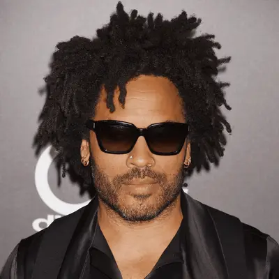 Lenny Kravitz with short, textured haircut