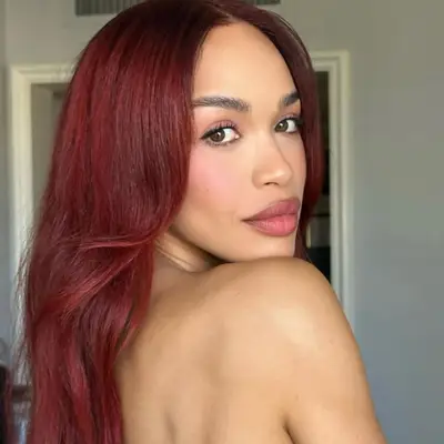 Cherry chocolate-colored hair.