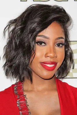Sevyn Streeter wavy bob with side part