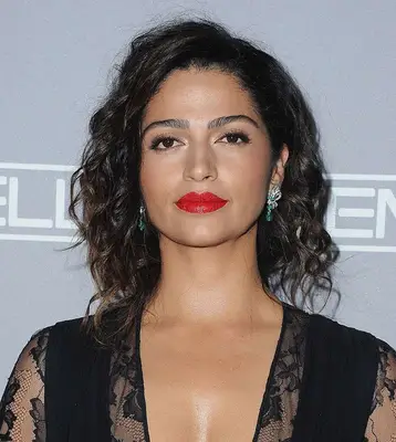 Camila Alves curly bob/lob