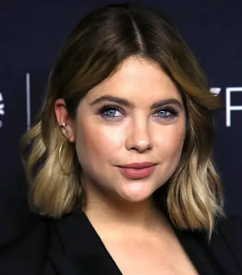 Ashley Benson wavy lob