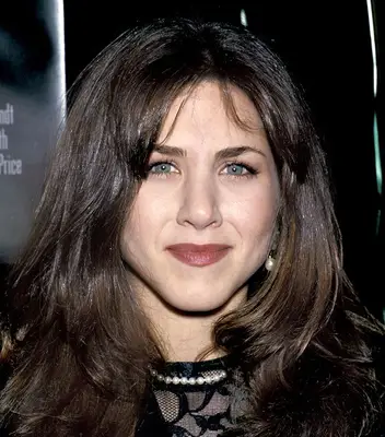 Jennifer Aniston natural hair color