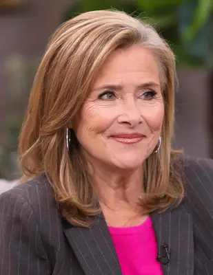 Meredith Vieira with a touseled, blown-out bob haircut