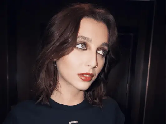 Emma Chamberlain with short hair
