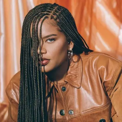 Alissa Ashley wears long knotless braids