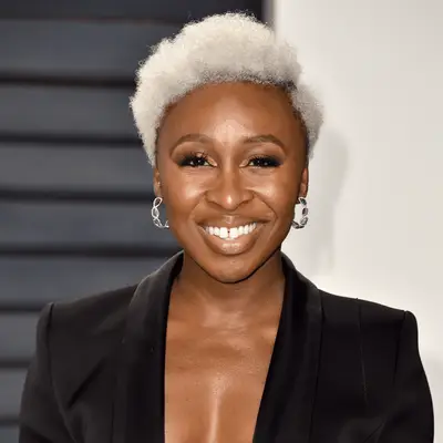 Beyoncé wearing two toned blonde hair 