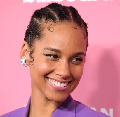 Alicia Keys with cornrows and defined edges
