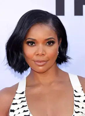 Gabrielle Union bob with deep side part