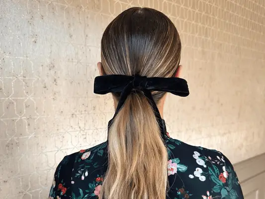 Close up of the back of a woman