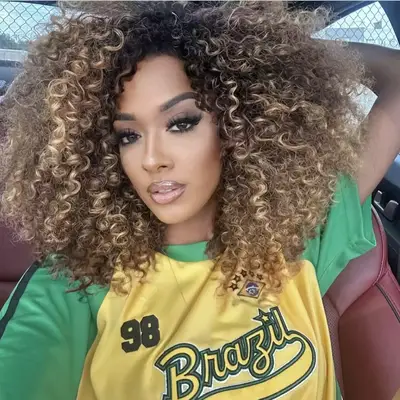 curly hair with blonde highlights 