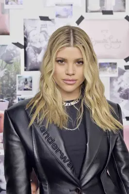 Sofia Richie with grown out medium blonde hair 