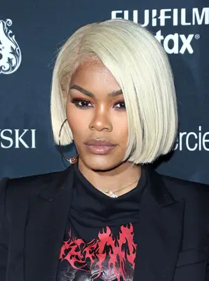 Teyana Taylor with icy platinum blonde bob 