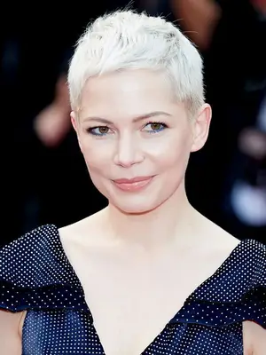 Michelle Williams with ashy platinum pixie cut 