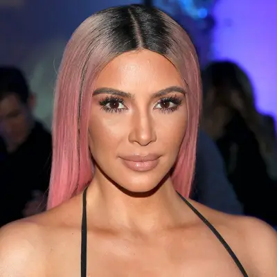  Kim Kardashian with pink ombre hair color