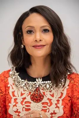 Thandie Newton asymmetrical haircut