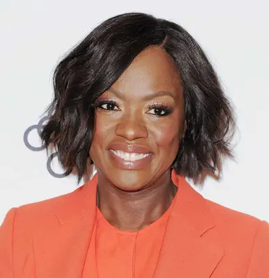 Viola Davis wavy bob