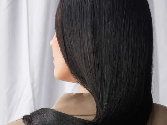 Czy powinieneś spróbować zabiegów keratyny w domu? Fryzjerki dzielą się swoimi przemyśleniami