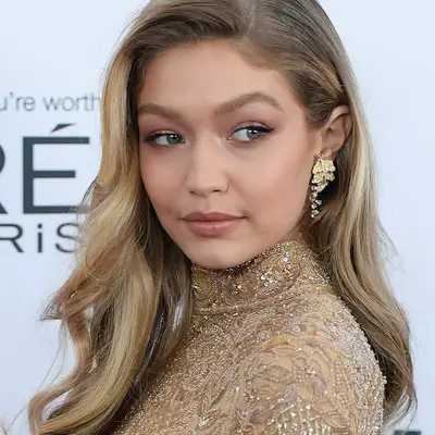 Fall Hair Colors Overgrown Highlights Gigi Hadid