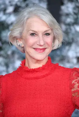 Helen Mirren with short gray retro waves at the 2016 