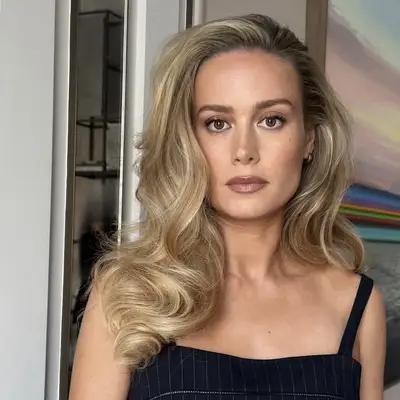 brie larson vanilla chai blonde hair