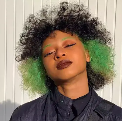Green peekaboo highlights