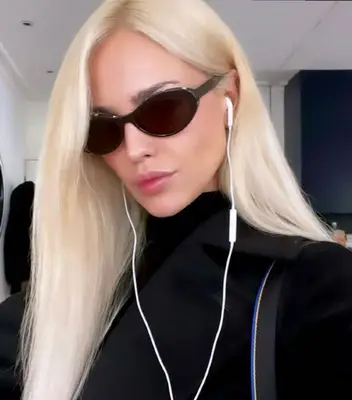 Eiza Gonzalez with platinum blonde hair