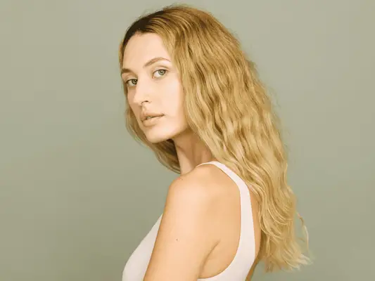 Ce que vous devez savoir sur les permanentes sur les vagues de plage, selon les coiffures