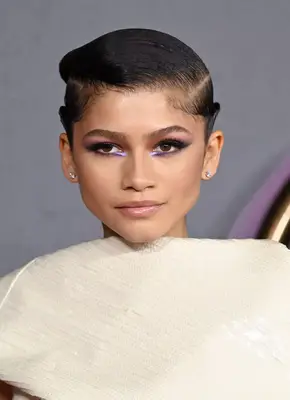Zendaya in modern finger waves